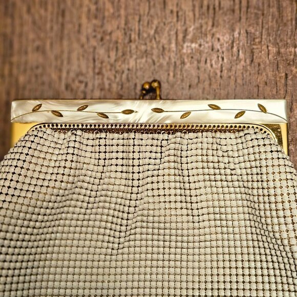 Vtg. Whiting and Davis Mother of Pearl Inlay White Mesh Clutch Orig.Box - Picture 3 of 13